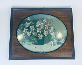 Vintage Oval Wall Mounted Carved Wood Picture Frame - 11" x 14"