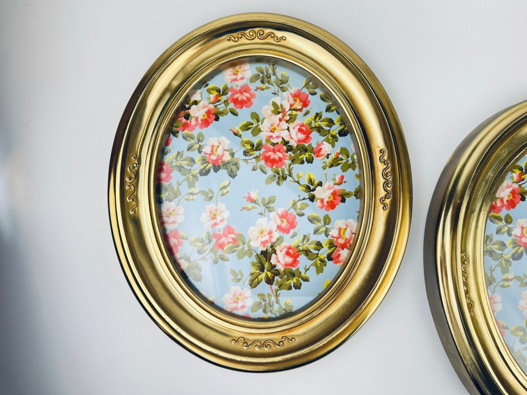 Vintage Syroco Ornate Oval Gold Plastic Frame Wall Mountable Made in