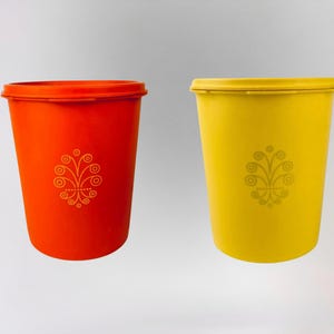 Vintage plastic tupperware servaliercontainer op aanrechtblad - # 809-13 - maxi-bus - apart verkrijgbaar