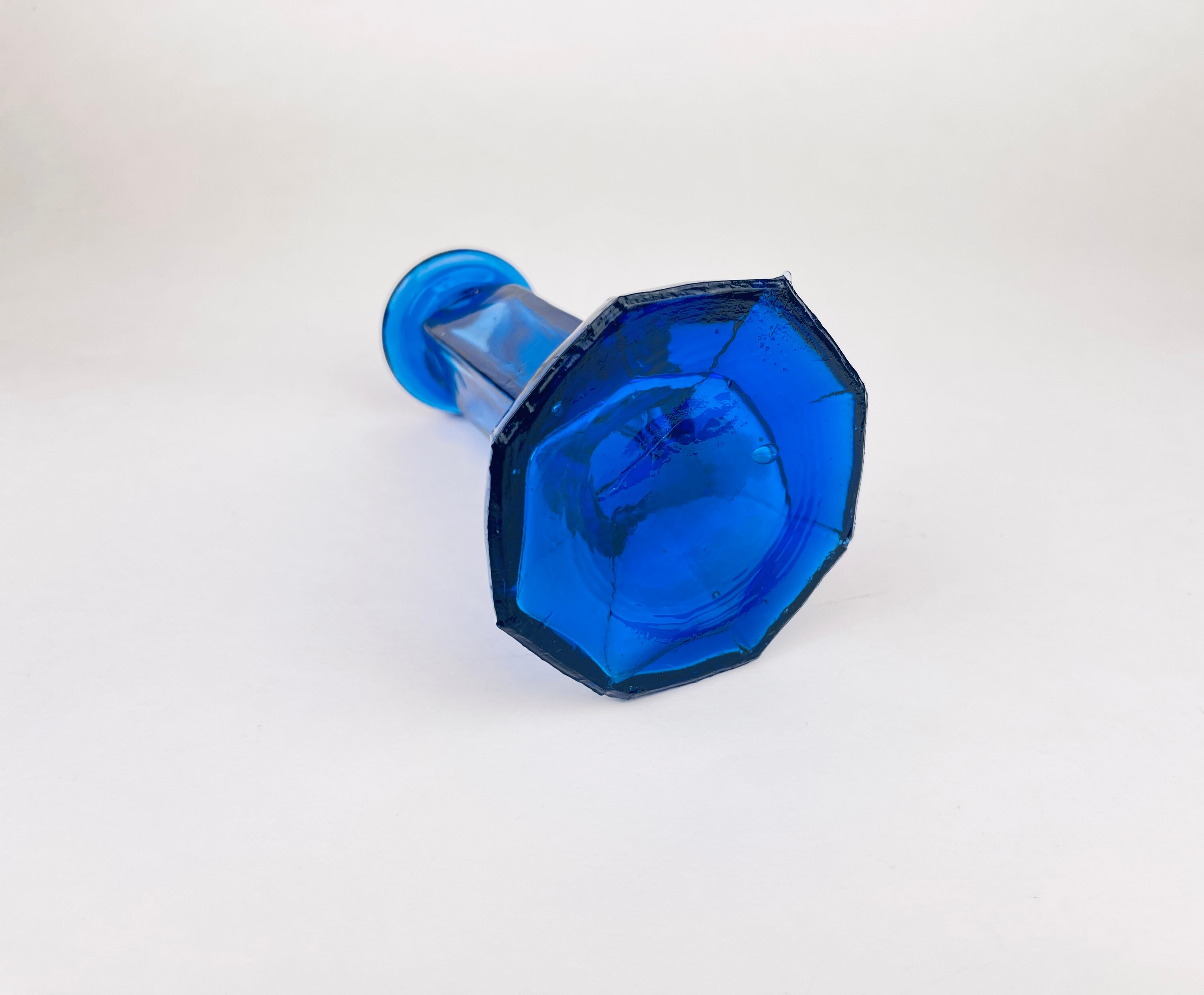 ヴィンテージ手吹きコバルトブルーガラスキャンドルホルダー - 八角形