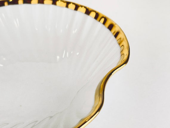 Vintage Shell Gold Rimmed Edge Ring Dish - Genuin… - image 2