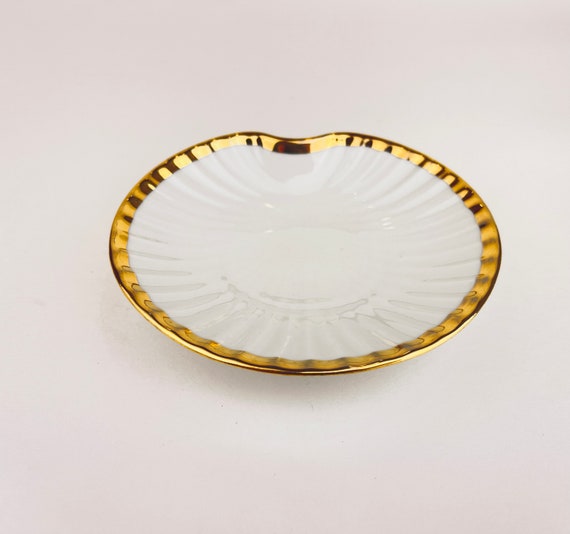 Vintage Shell Gold Rimmed Edge Ring Dish - Genuin… - image 1