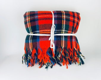 Manta vintage de lana a cuadros con flecos rojos - 157 x 173 cm
