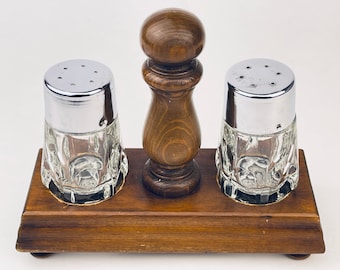 Vintage 1980s Wood & Glass Salt Pepper Shaker Set - Farmhouse Kitchen Decor