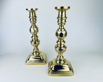 Vintage verzierte große Kerzenhalter aus massivem Messing - 2er Set (2)