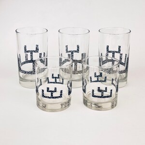Vintage &#39;Libbey&#39; Highball + Lowball Glasses - Set of Five (5) - Textured Silver Abstract Line Pattern