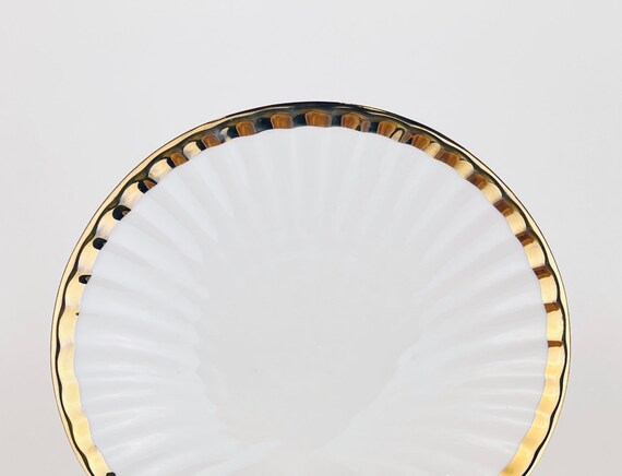Vintage Shell Gold Rimmed Edge Ring Dish - Genuin… - image 7