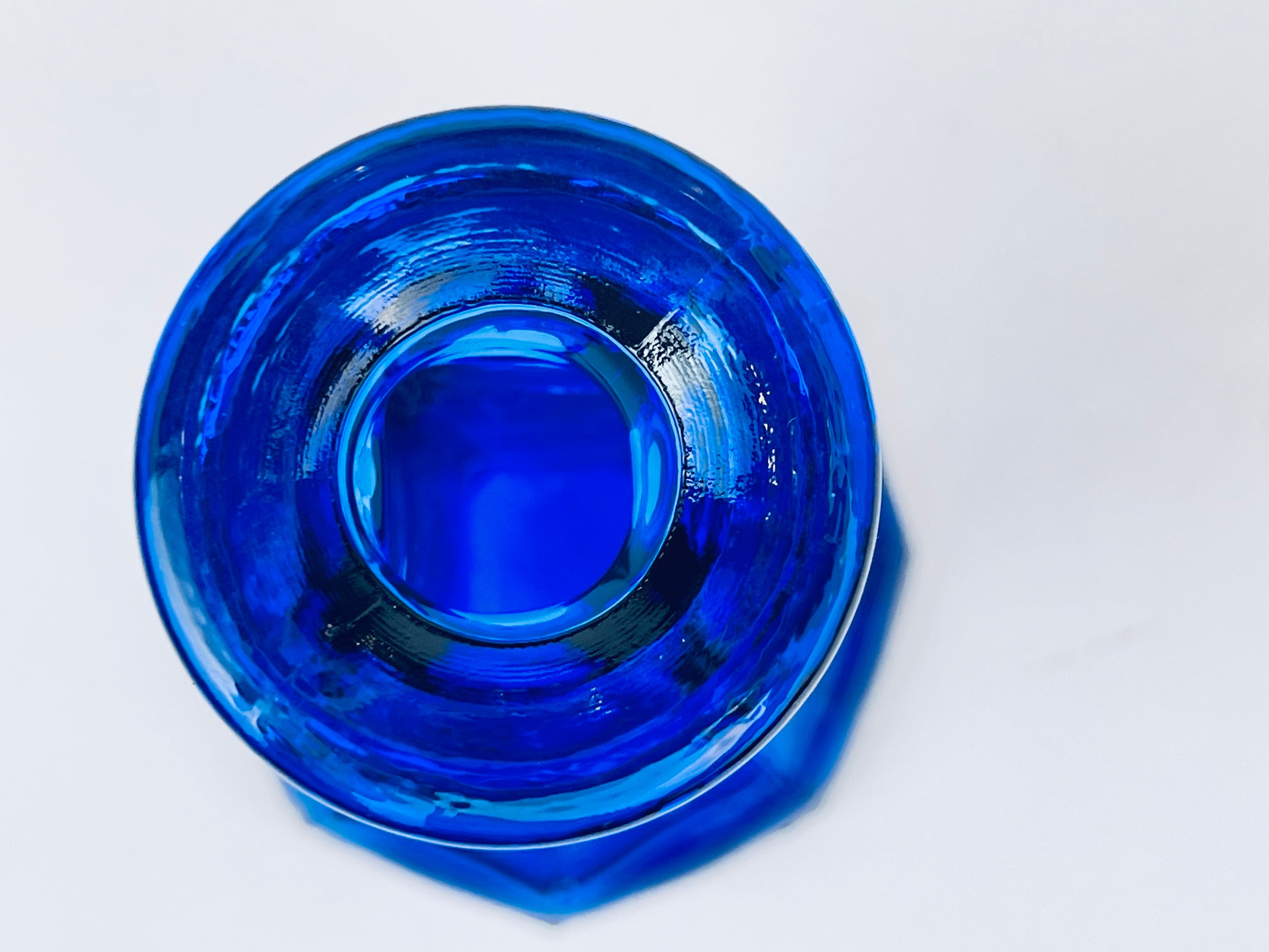 ヴィンテージ手吹きコバルトブルーガラスキャンドルホルダー - 八角形