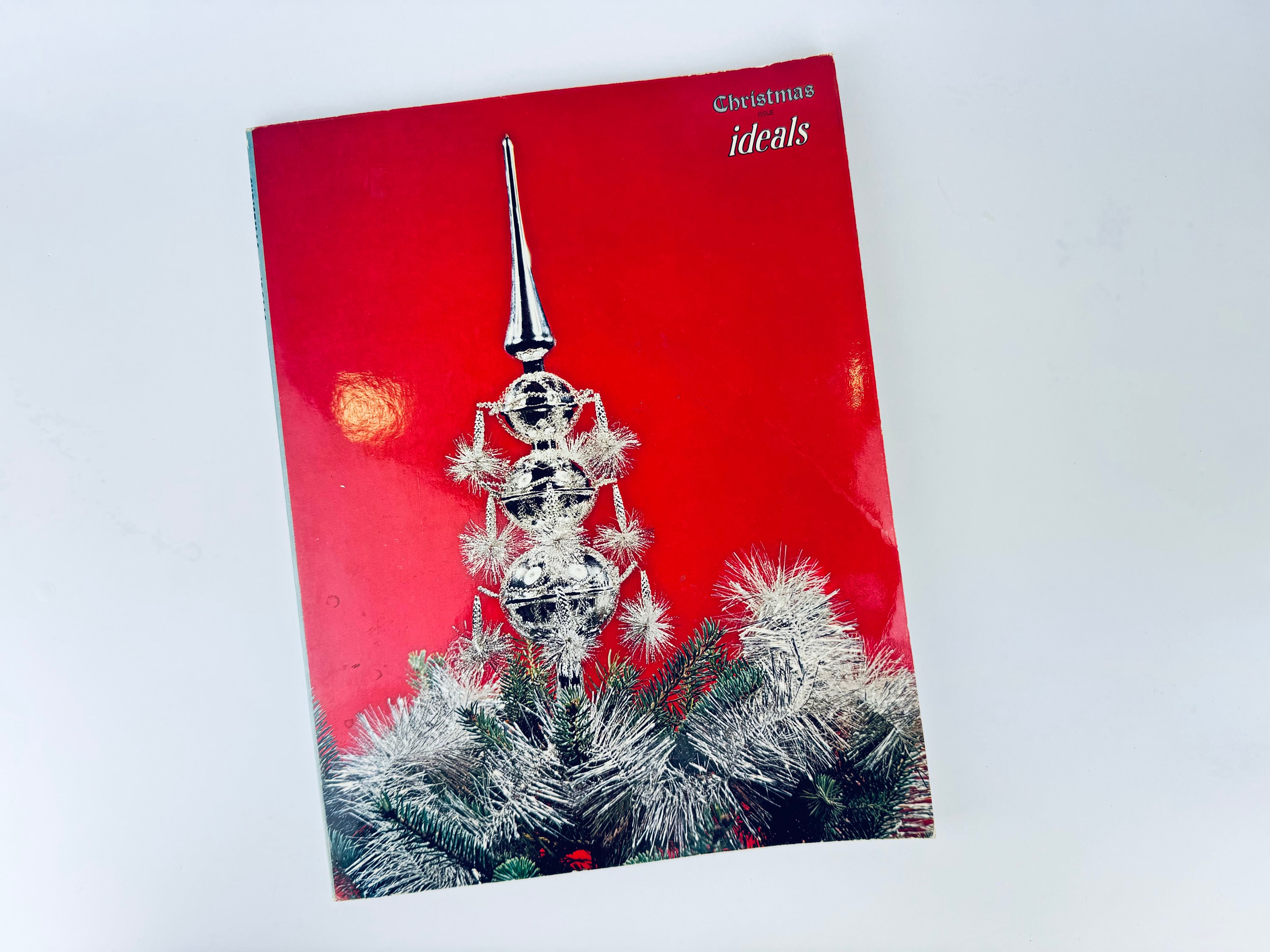 Vintage Christmas ISSUE Ideals Softcover Book - an Ideals