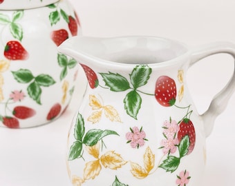 Vintage Wilde Erdbeere Blumenmuster Porzellan Crown Dynasty Cream + Zucker - Made In England