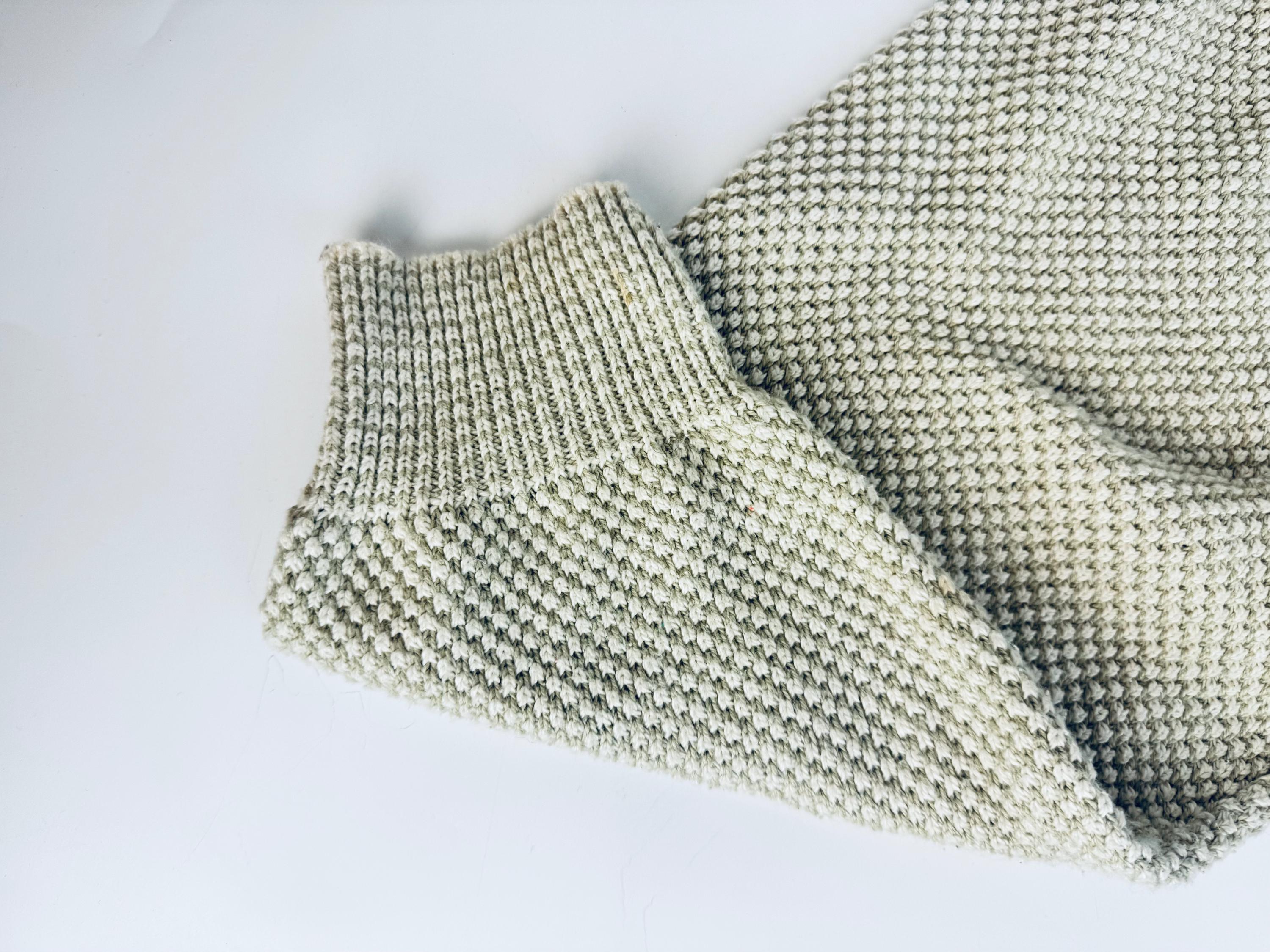 Vintage 'PECONIC Bay Traders' Beige Waffle Knit Henley Sweater