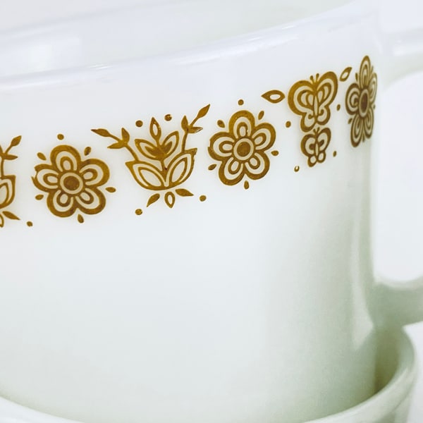 Tasses à café/thé en Pyrex vintage « Butterfly Gold » - # 1410 - 300 ml - Vendues individuellement