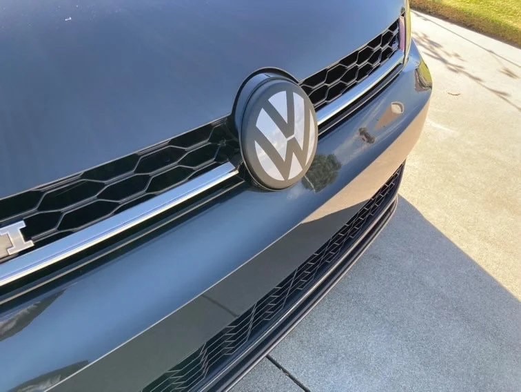 VW GOLF 7 GTI - schwarzes Emblem nachrüsten 
