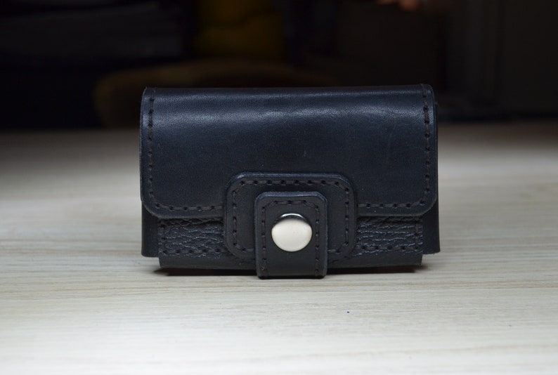 Genuine leather card holder, black, comfortable