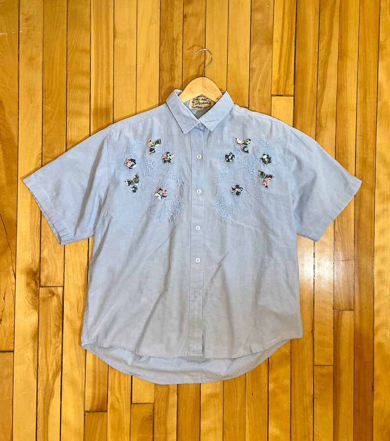 Vintage 90s light blue floral embroidered blouse