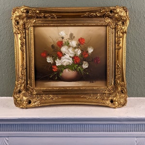 Vintage Oil on Canvas Roses in Vase Still Life Painting Framed in Wooden Gilded Rococo Style Frame 17x15in image 5