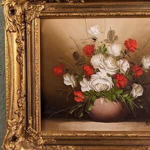 Vintage Oil on Canvas Roses in Vase Still Life Painting Framed in Wooden Gilded Rococo Style Frame 17x15in image 4