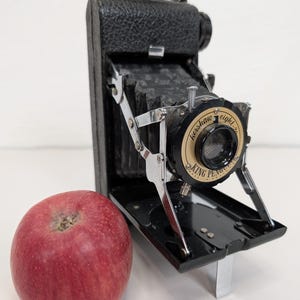 Vintage Kershaw Eight-20 King Penguin Folding Bellows Camera Made in England Working