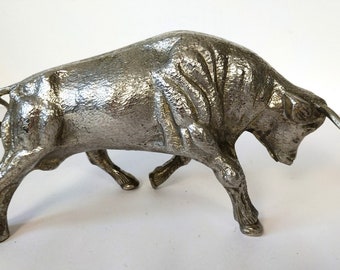 Vintage Silver Plated Charging Bull Sculpture Statue Metal Art Figurine 9.5in Long Home Decoration