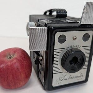 Vintage Coronet Ambassador Box Camera Made in England