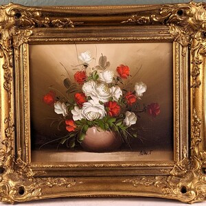 Vintage Oil on Canvas Roses in Vase Still Life Painting Framed in Wooden Gilded Rococo Style Frame 17x15in image 7