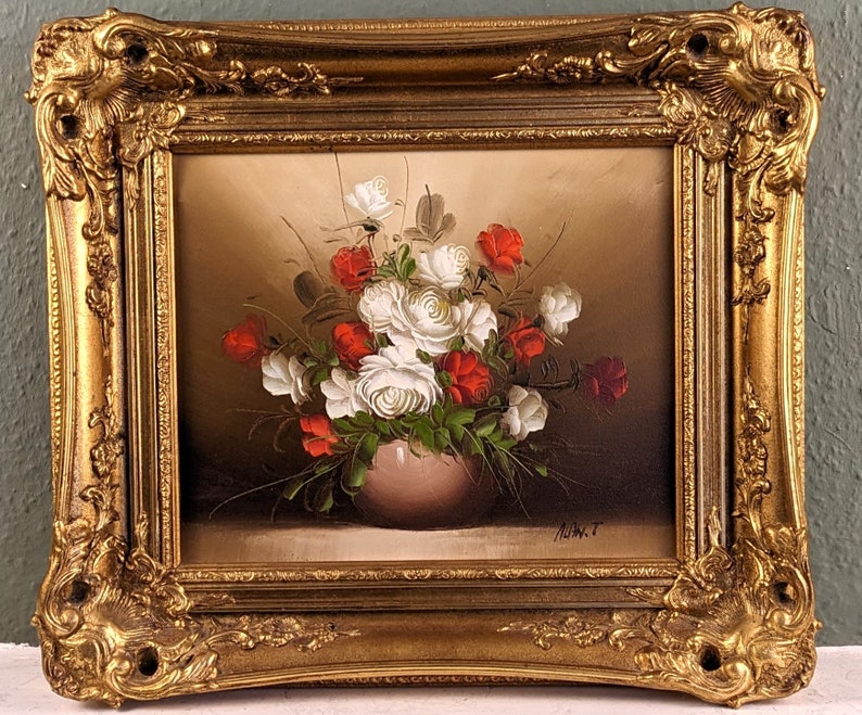 Vintage Oil on Canvas Roses in Vase Still Life Painting Framed in Wooden Gilded Rococo Style Frame 17x15in image 7