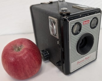 Cámara de caja Kodak Brownie modelo 1 vintage fabricada en Inglaterra