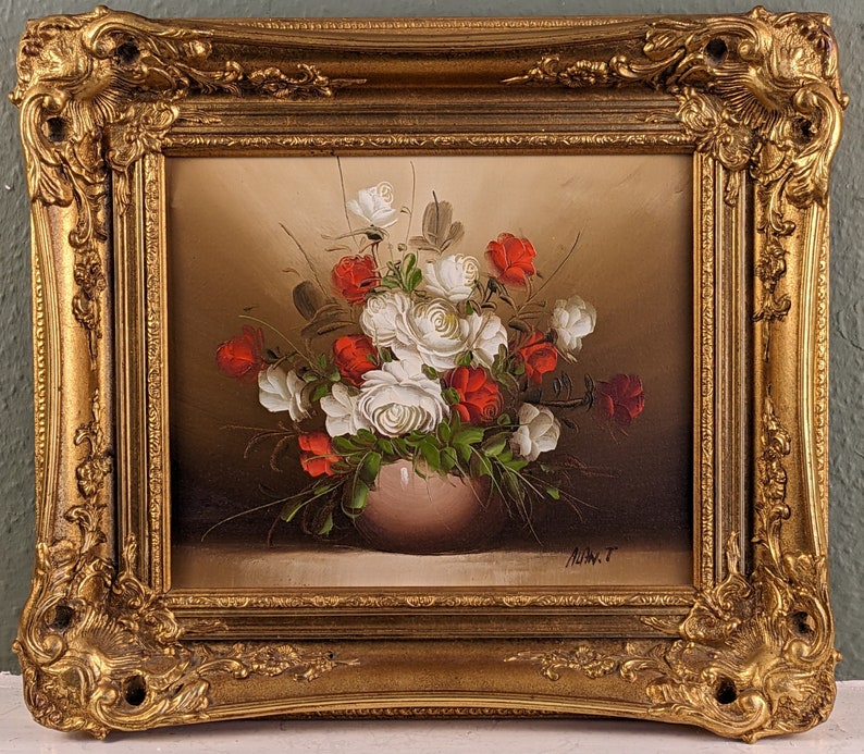 Vintage Oil on Canvas Roses in Vase Still Life Painting Framed in Wooden Gilded Rococo Style Frame 17x15in image 10