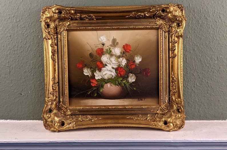 Vintage Oil on Canvas Roses in Vase Still Life Painting Framed in Wooden Gilded Rococo Style Frame 17x15in image 9