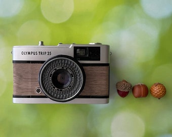 Olympus Trip 35 Vintage 35mm Film Camera | Natural Walnut |  Fully Refurbished and  Tested | Lens Cap&Hand Strap