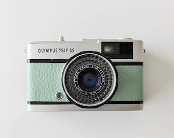 Olympus Trip 35 Vintage 35mm Camera in Watergroen – Gereviseerd en Getest met Lensdop, Polsriem en 1 Jaar Garantie