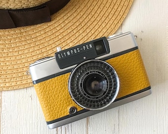 Olympus PEN EE-2 filmcamera | Vintage 35 mm compact | Volledig gerenoveerd en getest in Japan | Mosterdgeel leer | Inclusief Kodak-film