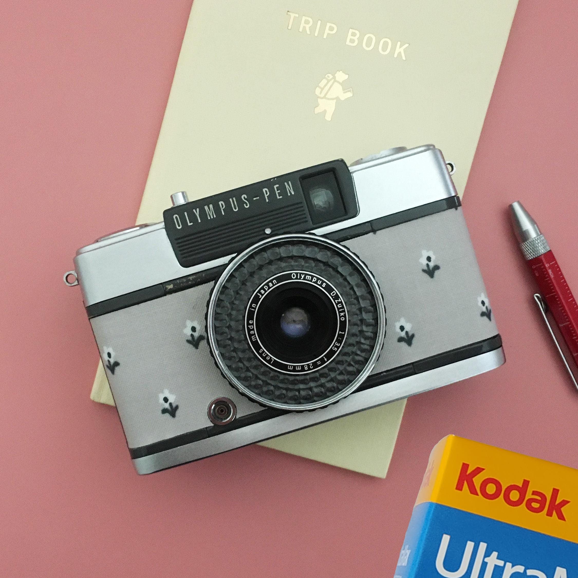 世界で１つ　OLYMPUS PEN EE-2 ハーフフレームフィルムカメラ　美品 1本で2倍撮れるハーフカメラ｜オリンパス PEN EE-2抹茶｜フィルム付