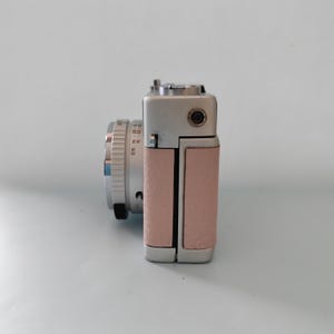 Konica C35 Rangefinder Film Camera | Refurbished & Tested in Japan | Kodak Film Included | Hexanon 38mm Lens | Pale Pink Leather image 6