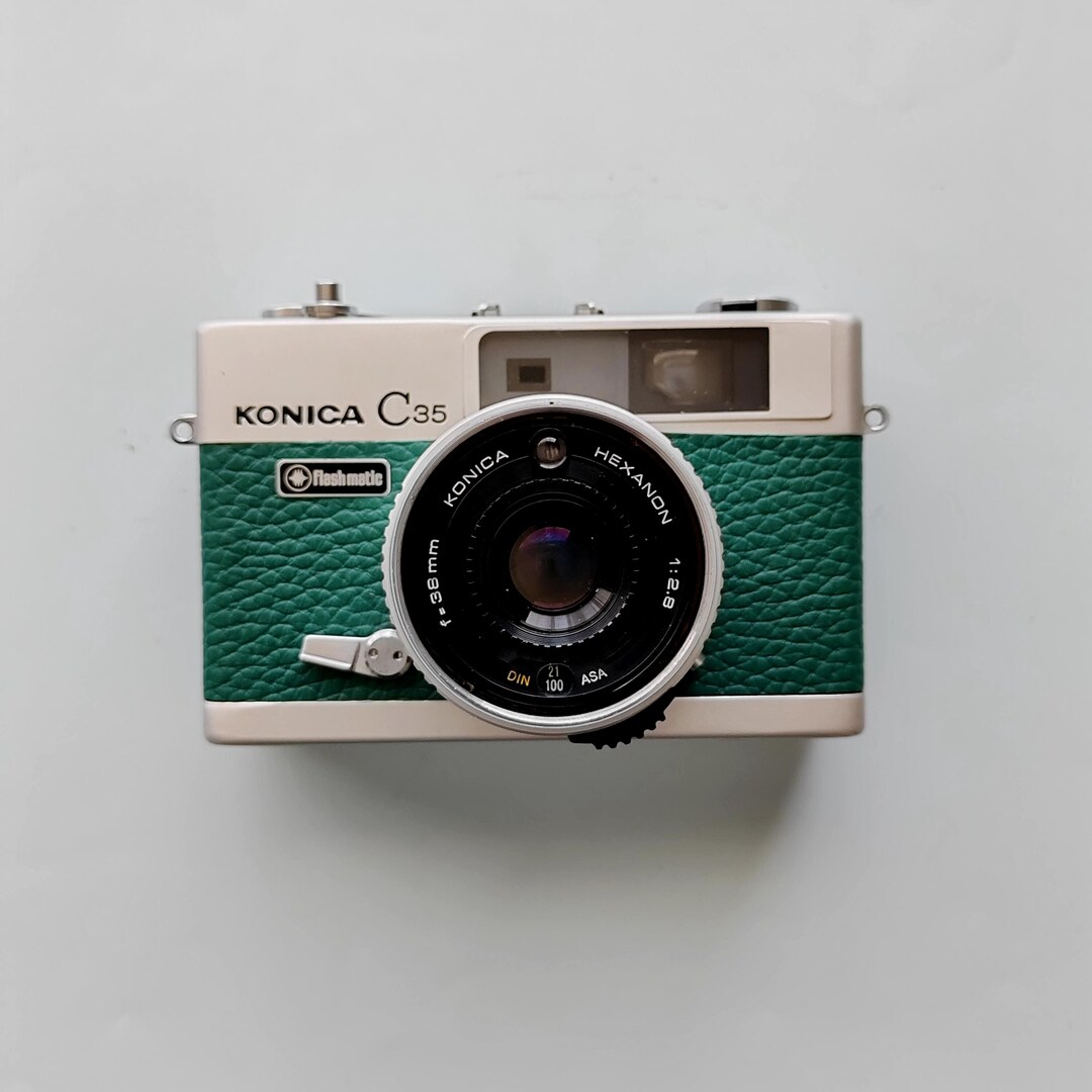 コニカ Konica C35 レンジファインダーカメラ Konica C35 レンジファインダーフィルムカメラ | 国内整備・テスト済み