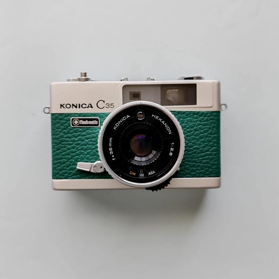 コニカ Konica C35 レンジファインダーカメラ コニカ C35 レンジファインダーフィルムカメラ | 日本で整備・動作確認