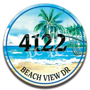 Könnte beinhalten: Rundes, blaues und weißes Schild mit einer Strandszene und Palmen. Die Nummer 4122 ist in Schwarz auf dem Schild gedruckt. Der Text "Beach View Dr" ist in Schwarz am unteren Rand des Schildes gedruckt.