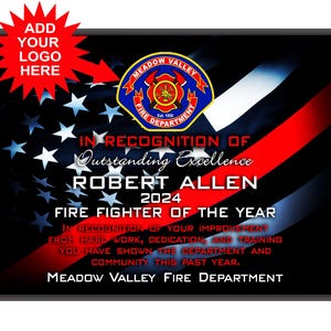 K&ouml;nnte beinhalten: Gerahmte Urkunde mit schwarzem Rand. Die Urkunde zeigt ein amerikanisches Flaggen-Design mit einem roten Streifen und dem Text "Fire Fighter of the Year" und "Robert Allen 2024". Das Logo der Meadow Valley Feuerwehr befindet sich oben.