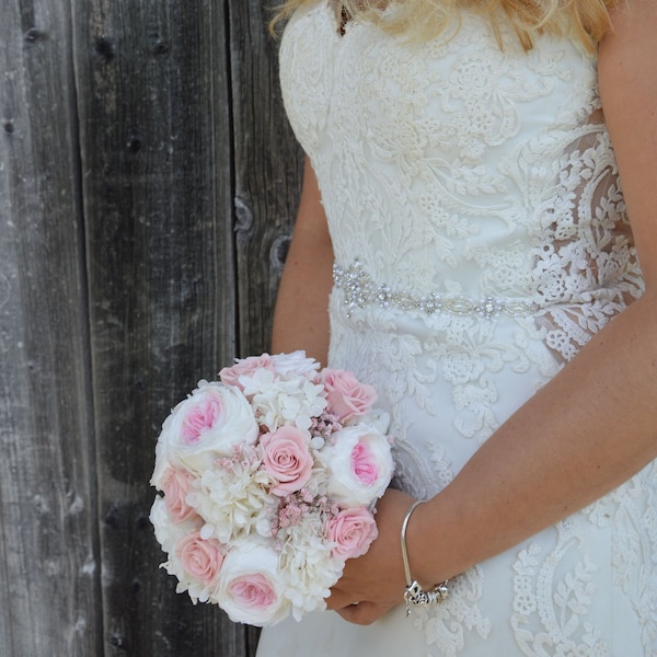 bouquet de mariée romantique fleurs séchées à la glycérine