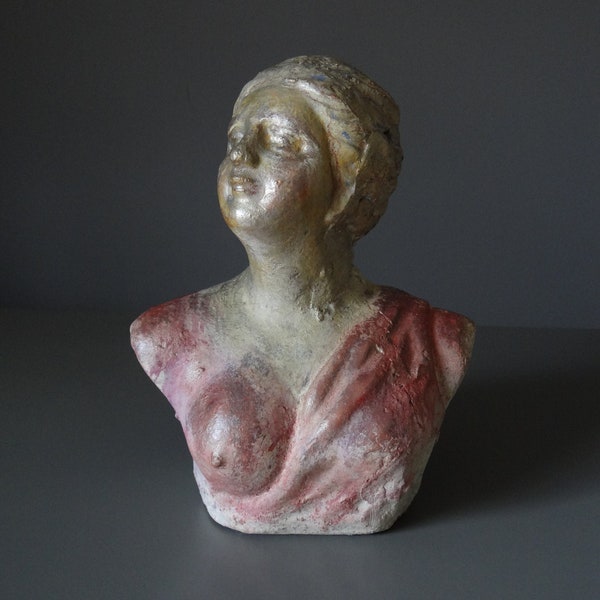 Statuette d'un buste féminin en poterie, statue classique, poterie originale,  créativité décalée,