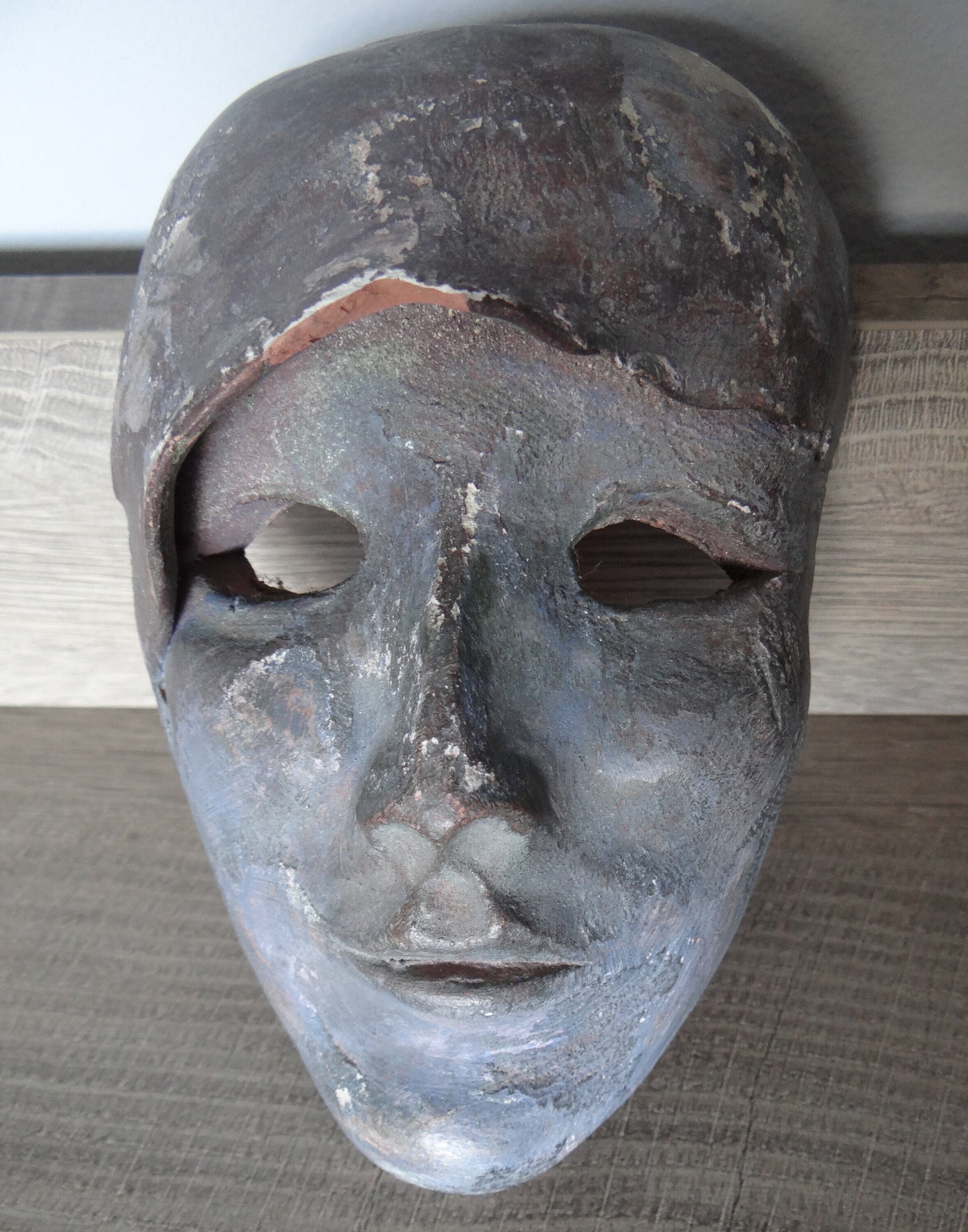albert Thiry, Masque