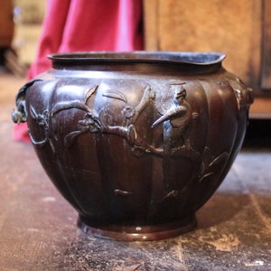 Antique Japanese Meiji Lobed and Decorated Bronze Jardinière Plant Pot
