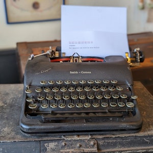 Smith Corona Clipper Travelling Vintage Typewriter