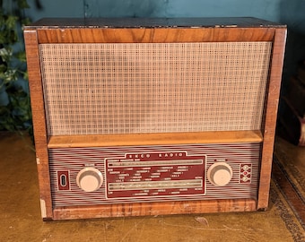 Ekco U243 Vintage Wooden Case Art Radio