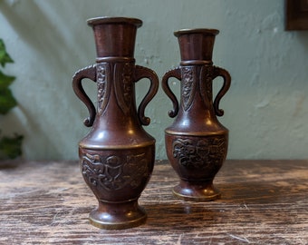 明治時代の小さな青銅製花瓶一組 - Etsy 日本