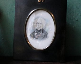 Antique Victorian Gentleman Portrait Photograph – Ebonised Oval Frame – Brass Acorn Hanger – c.1860–1880