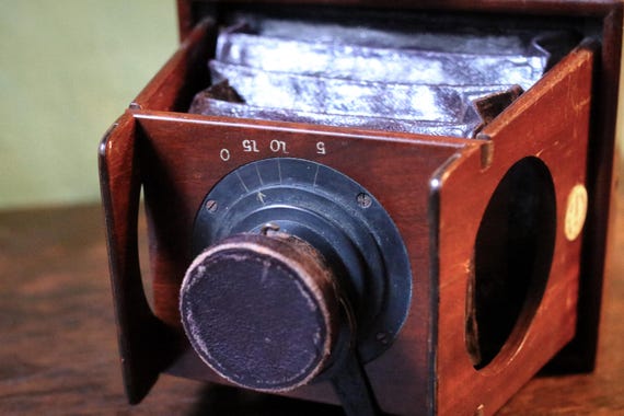 Victorian Quarter-plate Mahogany Hand Camera Outfit With Brilliant