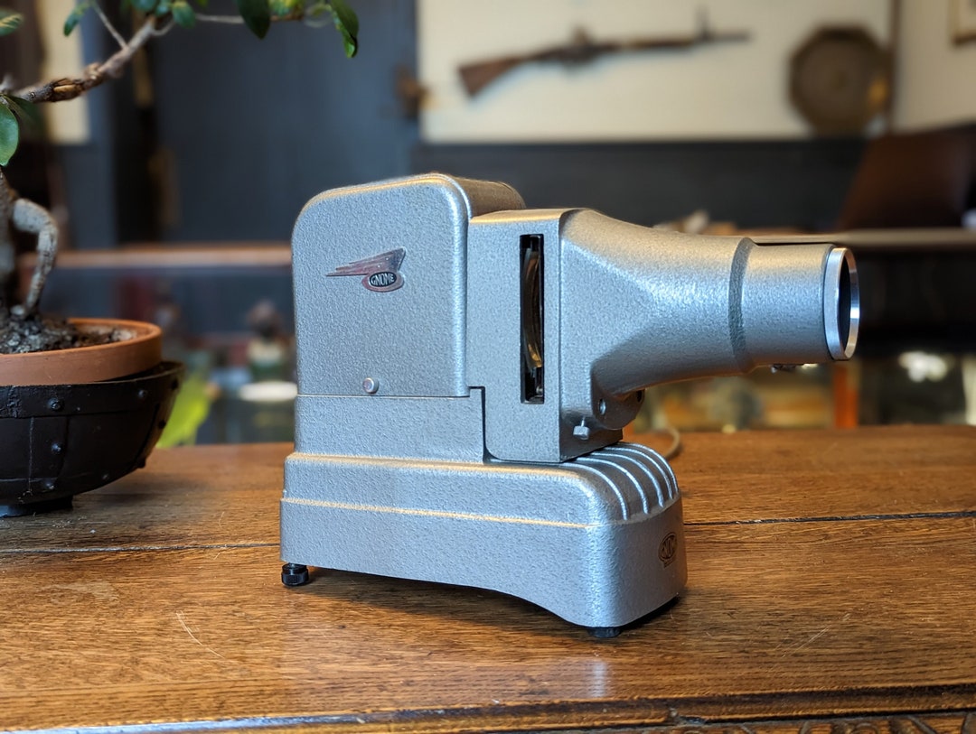 Gnome 85mm 1950's Slide Projector Etsy