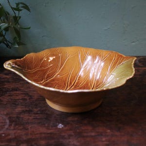 Vintage 1940&#39;s Royal Winton Leaf Dish