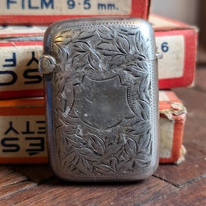 Title: Antique Sterling Silver Vesta Case – RDB, Birmingham 1903, Foliate Engraving